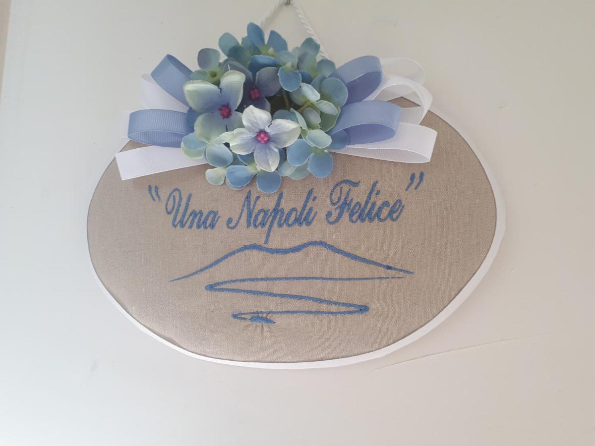 Una Napoli Felice 外观 照片